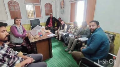 रोहड़ू: खंड तकनीकी प्रबंधक और उनकी टीम ने मृदा नमूना संग्रहण के उद्देश्य से ग्राम पंचायत शेखल का दौरा किया