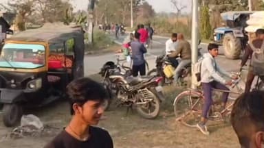 खड्डा: छितौनी टेंगरहा मोड़ एनएच-727 पर बोलेरो और टेंपो की भिड़ंत, तीन गंभीर घायल; टक्कर मारकर बोलेरो चालक फरार