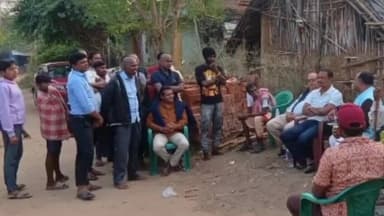 ପୋଲସରା: ମର୍ଦ୍ଧରାଜପୁର ଗ୍ରାମ ଗ୍ରସ୍ତକରି ଦଳ ସଂଗଠନ ନେଇ ଦଳୀୟ କର୍ମୀ ଙ୍କ ସହ ଆଲୋଚନା ସହ ଜଣେ ମୃତକ ଙ୍କ ପାରିବାରୁ ସାକ୍ଷାତକଲେ ପୂର୍ବତନ ମନ୍ତ୍ରୀ