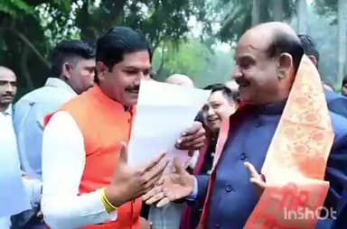 भानपुरा: भैसोदा को राष्ट्रीय पहचान दिलाने के लिए कमल हटवाल ने लोकसभा अध्यक्ष ओम बिरला से की मुलाकात