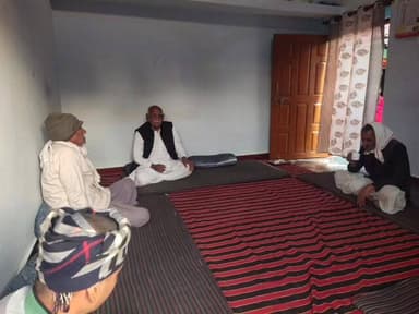 करेली: तेंदूखेड़ा विधायक विश्वनाथ सिंह पटेल शोकाकुल परिवार से मिलने पहुँचे