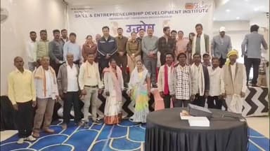 अमरवाड़ा: अंबुजा फाउंडेशन सेडी में भूतपूर्व प्रशिक्षणार्थियों का सम्मेलन, टूल किट व प्रमाण पत्र वितरित