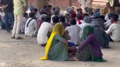 सेड़वा: सेड़वा इलाके के मजदूर की गुजरात में मौत पर परिजन अस्पताल के आगे धरने पर बैठे