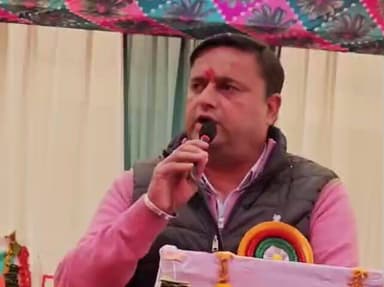 रिवालसर: रिवालसर क्षेत्र के सेरला खाबू में वीरवार को APMC चेयरमैन संजीव गुलेरिया ने कहा- स्कूलों में राजनीति दुर्भाग्यपूर्ण है