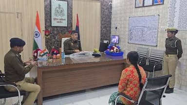 जालौन : दो दिवसीय जालौन दौरे पर पहुंचे IG झांसी आकाश कुलहरि, आईजी रेंज झांसी ने पुलिस अधीक्षक कार्यालय जालौन में की जनसु...