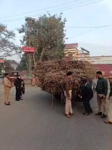 कलीनगर: पीलीभीत में पुलिस ने चलाया चेकिंग अभियान, 96 वाहनों पर की कार्रवाई