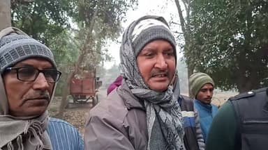 परसिया बुजुर्ग गाँव में संवेदक संजय पांडेय के द्वारा करवाया गया घटिया रोड का निर्माण, ग्रामीणों ने जताया विरोध
सड़क का ...