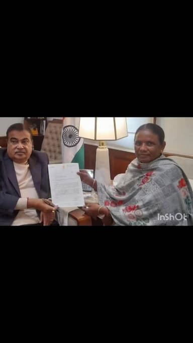 सिंहभूम की सांसद श्रीमती जोबा माझी ने केंद्रीय मंत्री नितिन गडकरी से की मुलाकात; क्षेत्र की सड़कों की बदहाली और विकास पर...