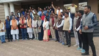 पश्चिमी सिंहभूम भाजपा जिला अध्यक्ष की रायसुमारी।
#citilivejharkhand #चाईबासा #भाजपा