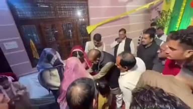 यादव प्रधान ने बेटी का विवाह, जाटव अहिरवार समाज में किया जाति-पात मिटाने की बड़ी पहल!
इमरती देवी जी के भतीजे को यादव समाज