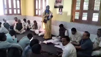 सज्जनगढ़: छोटा डूंगरा में विधायक ने पार्टी कार्यकर्ताओं की बैठक की, एसआईआर को लेकर कार्यकर्ताओं से चर्चा की