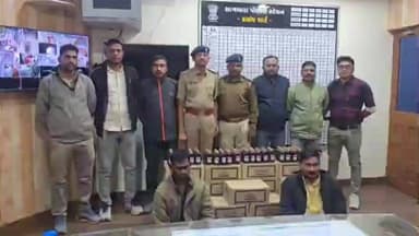 સાગબારા: નવાપાડા પોલીસ ચેકપોસ્ટ પરથી રૂપિયા 4,88,400 નો મુદ્દા માલ ઈંગ્લીશ દારૂ ઝડપી પાડતી સાગબારા પોલીસ.