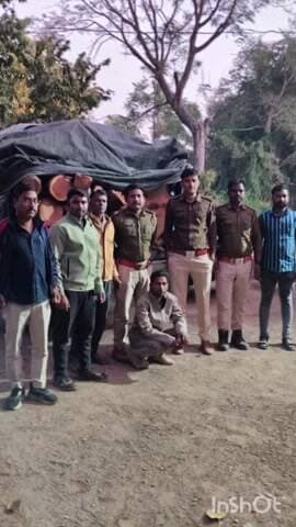 छबड़ा: छबड़ा वन विभाग की टीम ने गीली नीम की लकड़ी से भरी ट्रॉली ज़ब्त कर चालक को किया गिरफ्तार
