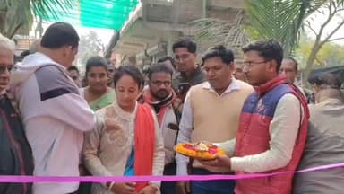 ময়না: BJP পরিচালিত গোজিনা গ্রাম পঞ্চায়েতের পথশ্রী প্রকল্পের ১কোটি টাকা ব্যয়ে ১.৫ কিমি ঢালায় রাস্তার কাজের শুভ উদ্বোধন