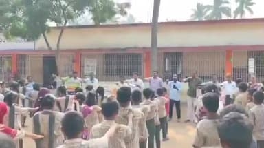 ఇంధన పొదుపుతో భవిష్యత్తు తరాలకు బాసటగా నిలుద్దాం: నగరం గ్రామంలో రాజోలు ఏడీఈ బాలకృష్ణం రాజు