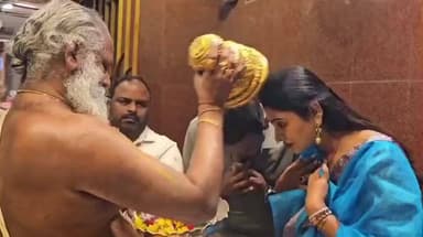 వాడపల్లి వెంకటేశ్వర స్వామి వారిని దర్శించుకున్న సినీనటి కడియాల ప్రవీణ