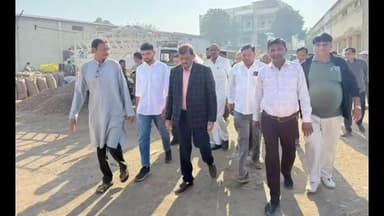 મોરબી: મોરબીમાં મંત્રી કાંતિલાલ અમૃતિયા દ્વારા કાર્યરત મગફળી ખરીદ કેન્દ્રની મુલાકાત લેવાઇ...