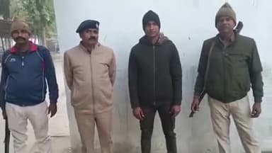 बंजरिया: सिसवा से पुलिस ने पॉक्सो एक्ट के एक आरोपी को गिरफ्तार कर शुक्रवार को न्यायिक हिरासत में भेजा