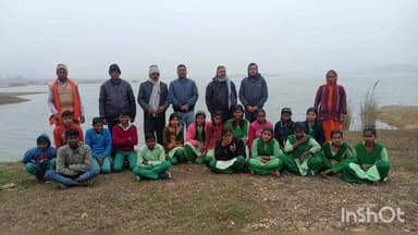 बंशीधरनगर (नगर उंटारी): उत्क्रमित मध्य विद्यालय गोबरदाहा के बच्चों ने किया शैक्षणिक भ्रमण