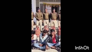 पीथमपुर: खेड़ा गांव में चोरी का खुलासा, पुलिस ने 4 आरोपियों को किया गिरफ्तार, चोरी का सामान ज़ब्त