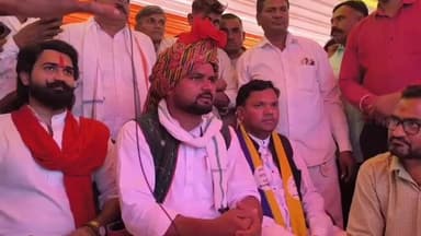 ડેડીયાપાડા: કાટુ ઘોઘંબા તાલુકામાં “ગુજરાત જોડો જનસભા”માં AAP ધારાસભ્ય ચૈતર વસાવાએ હાજરી આપી