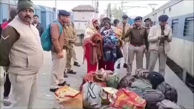 तालझारी: आरपीएफ ने फरक्का एक्सप्रेस ट्रेन से 22 बैग कछुए बरामद किए, यूपी के तीन तस्कर गिरफ्तार