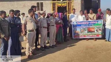 రాజంపేట: పలు గ్రామాలలో అటవీలో అగ్ని ప్రమాదాలు జరగకుండా, ప్రజలు అప్రమత్తంగా ఉండాలి : ఫారెస్ట్ సెక్షన్ అధికారి రమేష్