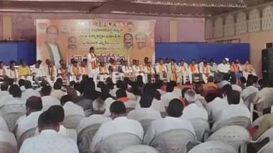 లింగంపేట్: లింగంపేటలోని బీజేపీ నియోజకవర్గ స్థాయి కార్యకర్తల సమావేశం, నూతనంగా ఎన్నికైన సర్పంచులను అభినందించిన, బీజేపీ నాయకులు