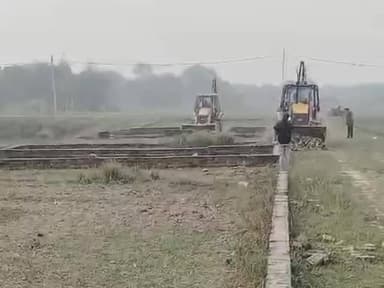 पिंड्रा: वाराणसी में अवैध प्लाटिंग पर विकास प्राधिकरण का बुलडोजर चला, आयर में हुआ ध्वस्तीकरण