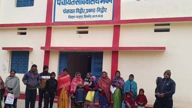 गिद्धौर: गिद्धौर में प्रचार के अभाव में आधार शिविर में नहीं पहुंचे ग्रामीण, महिलाएं व बच्चे लौटे