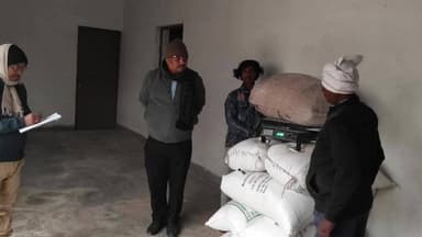 कान्हाचट्टी: कान्हाचट्टी सीओ ने किया पैक्स गोदाम का निरीक्षण, दिए महत्वपूर्ण निर्देश