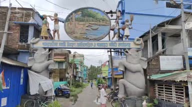 পাথরপ্রতিমা: পাথরপ্রতিমা ব্লকের দিগম্বরপুর গ্রাম পঞ্চায়েত এলাকায় ঢালাই রাস্তা নির্মাণের শুভ সূচনা করলেন পাথরপ্রতিমার বিধায়ক