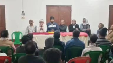 বিষ্ণুপুর ২: চক এনায়েত নগর অঞ্চলে তৃণমূল কংগ্রেসের কর্মী সমর্থকদের সঙ্গে নিয়ে সাংগঠনিক পর্যালোচনা বৈঠক করলেন নবকুমার বেতাল