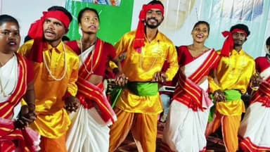 बलियापुर: बिनोद मेला में नागपुरी नृत्य-गीत कार्यक्रम का आयोजन किया गया