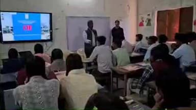 बमोरी: शासकीय सान्दीपनि उत्कृष्ट उच्चतर माध्यमिक विद्यालय बमोरी में छात्र-छात्राओं को दिया गया करियर मार्गदर्शन