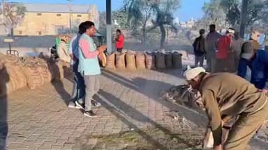 रायसिंहनगर: रायसिंहनगर क्रय विक्रय सहकारी समिति के अध्यक्ष ने गोण मंडियों का किया निरीक्षण