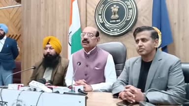 ਜਲੰਧਰ 1: ਜਿਲ੍ਹਾ ਪ੍ਰਬੰਧਕ ਕੰਪਲੈਕਸ ਵਿਖੇ ਕੈਬਨਟ ਮੰਤਰੀ ਡੀਸੀ ਅਤੇ ਕਮਿਸ਼ਨਰ ਵੱਲੋਂ ਕੀਤੀ ਗਈ ਪ੍ਰੈਸ ਵਾਰਤਾ