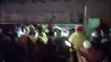 बिल्सी: खितौरा में तमंचे के बल पर सर्राफा की दुकान में लूट करने की कोशिश, भीड़ ने तीन लोगों को पकड़ा, पुलिस मौके पर पहुंची