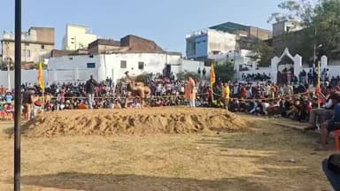 पहलवानों की उठापटक अपना अपना दांव पेंच
#स्वराजexpresssmbc