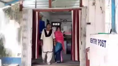 বাগদা: লক্ষ লক্ষ টাকা প্রতারণা করে ভিন রাজ্যে চম্পট দিয়েও রক্ষা হলো না , মহিলাকে গ্রেপ্তার করলো বাগদা থানার পুলিশ