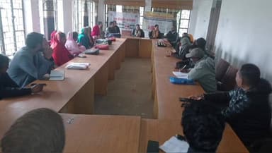 जलालगढ़: आज प्रखंड सभागार में बाल विवाह रोकने के लिए मुक्त भारत अभियान के तहत एक बैठक का आयोजन किया गया