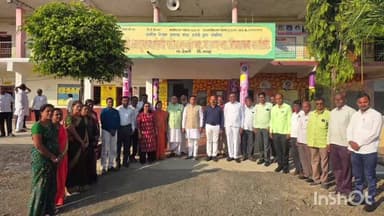 देवणी: वलांडी येथील शिक्षक व शिक्षकेतर कर्मचाऱ्यांची आमदार विक्रम काळे यांनी साधला संवाद