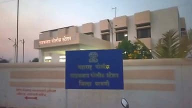 पुर्णा: दारूच्या नशेत विनामोबदला खरेदी खत ; पत्नीच्या तक्रारीवरून तीन जणांविरुद्ध ताडकळस पोलिसात गुन्हा दाखल