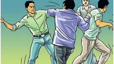 मूल: भेजगाव येथील न्यू बार अँड रेस्टॉरंट मध्ये खिशातून पैसे काढल्याच्या कारणावरून आरोपीने दोन सख्ख्या भावाच्या डोक्यावर फोडल्