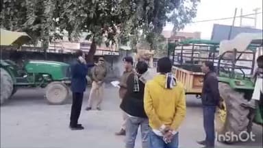 प्रतिबंध के बाद भी रेलवे ब्रिज से निकल रहे थे ट्रैक्टर, SDM ने पकड़े और जुर्माना वसूला