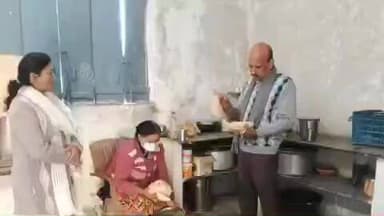 छिंदवाड़ा नगर: DEO गोपाल सिंह बघेल ने बरारीपुरा के सरकारी स्कूल का औचक निरीक्षण किया