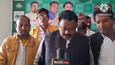 अडकी: झामुमो की बैठक में अड़की प्रखंड क्षेत्र के कार्यकर्ता हुए शामिल