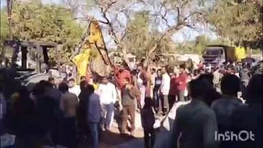 बैराड़: बैराड़ में सीएमओ आवास व अवैध दुकानों पर प्रशासन की सख्त कार्रवाई, दो दुकानें ढहाई