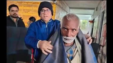 बिंद: बिंद प्रखंड कार्यालय परिसर में बीडीओ ने 32 जरूरतमंद लोगों को कंबल दिए