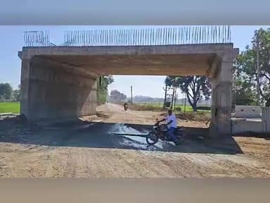कसरावद: नावडाटौडी मार्ग पर अंडरपास पुलिया की ऊंचाई बढ़ाने और सर्विस रोड बनाने की सायता निवासी ने की मांग